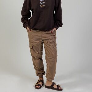 Good American Tan cargo joggers